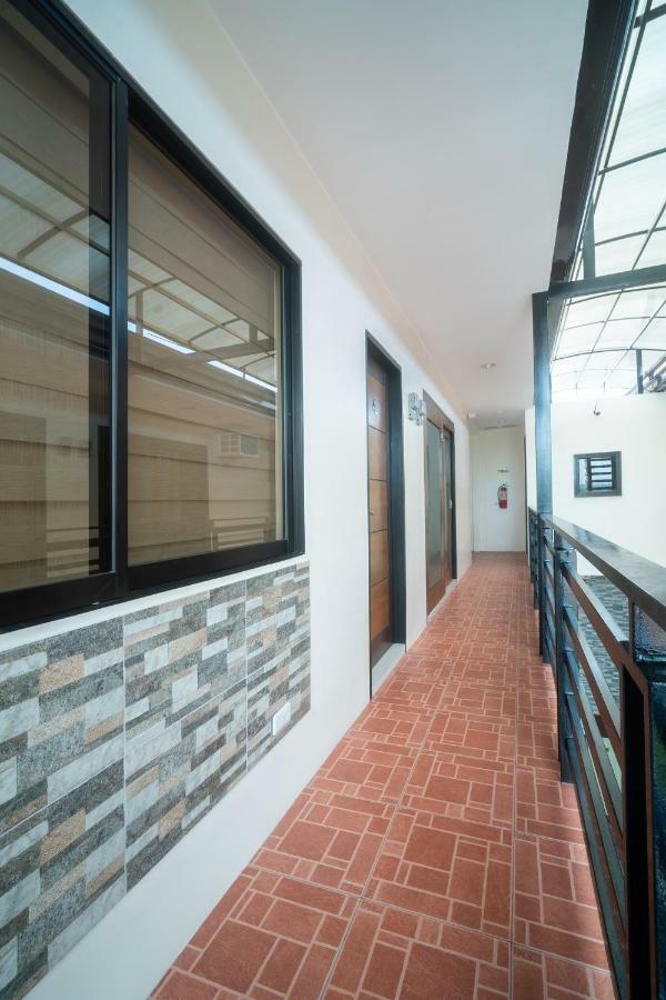 Oyo 199 Solange Apartelle Davao City Extérieur photo