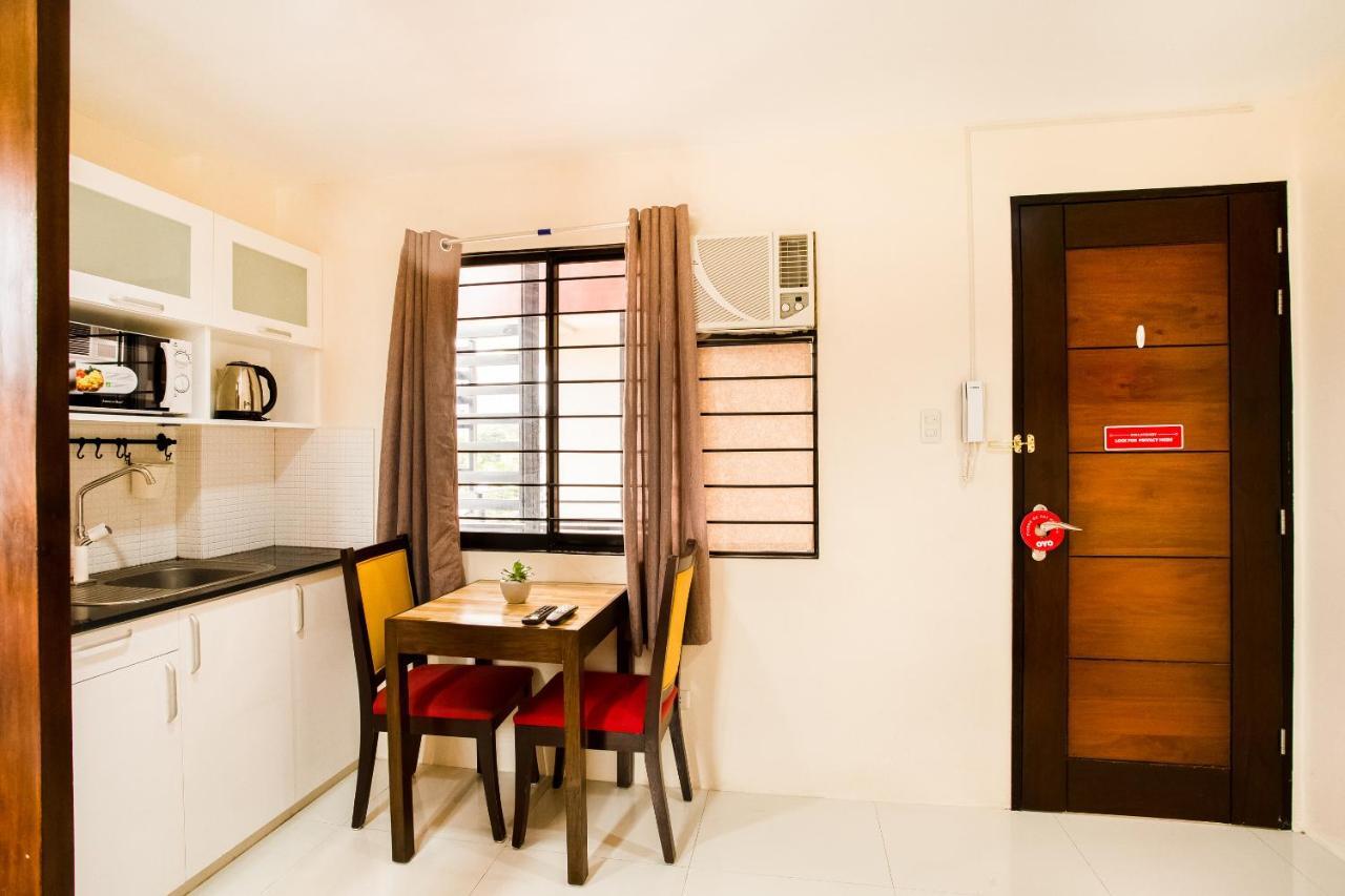 Oyo 199 Solange Apartelle Davao City Extérieur photo